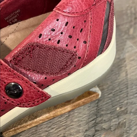 NWOT Earth Kara Newton Mary Jane Leather Flats Womens Garnet Size 7.5 - Picture 10 of 10